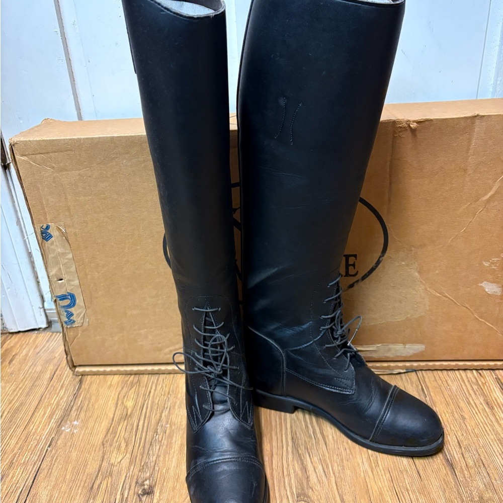 Ladies 6 or Kids 4- Devon-Aire Field Boots, See Description